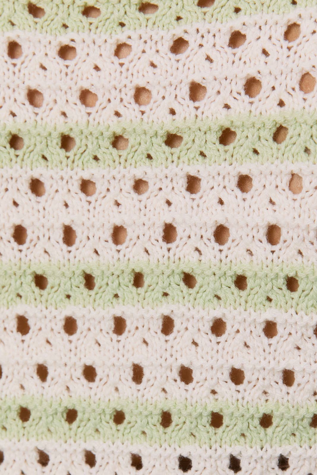 TWO-TONE KNIT WITH RUFFLE