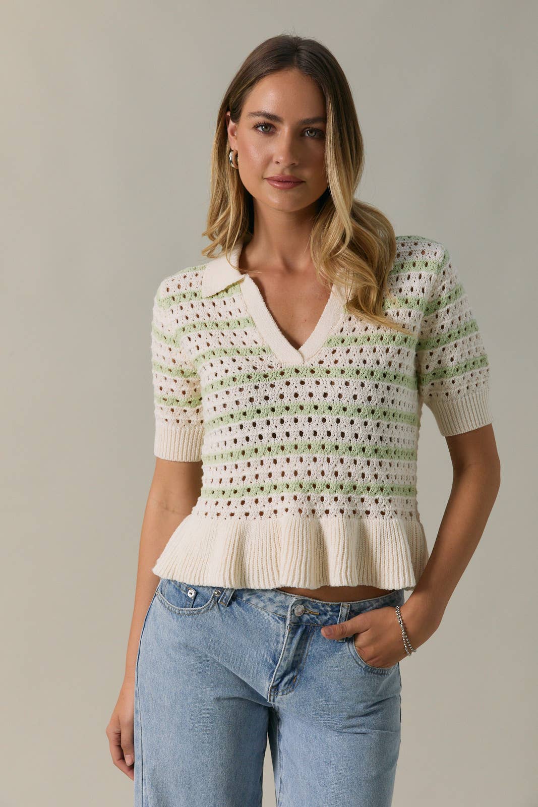 TWO-TONE KNIT WITH RUFFLE