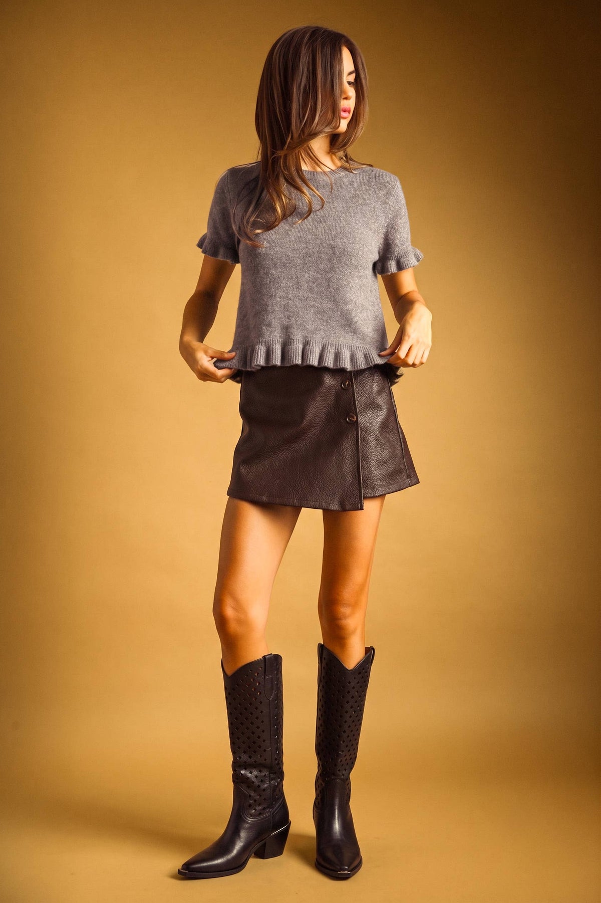 Ruffle Hem Short Sleeve Sweater Top