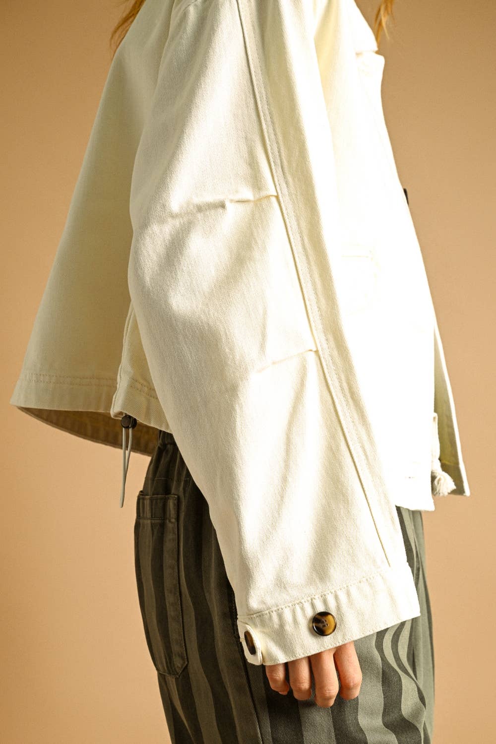 ECRU LONG SLEEVE JACKET WITH ADJUST CUFF