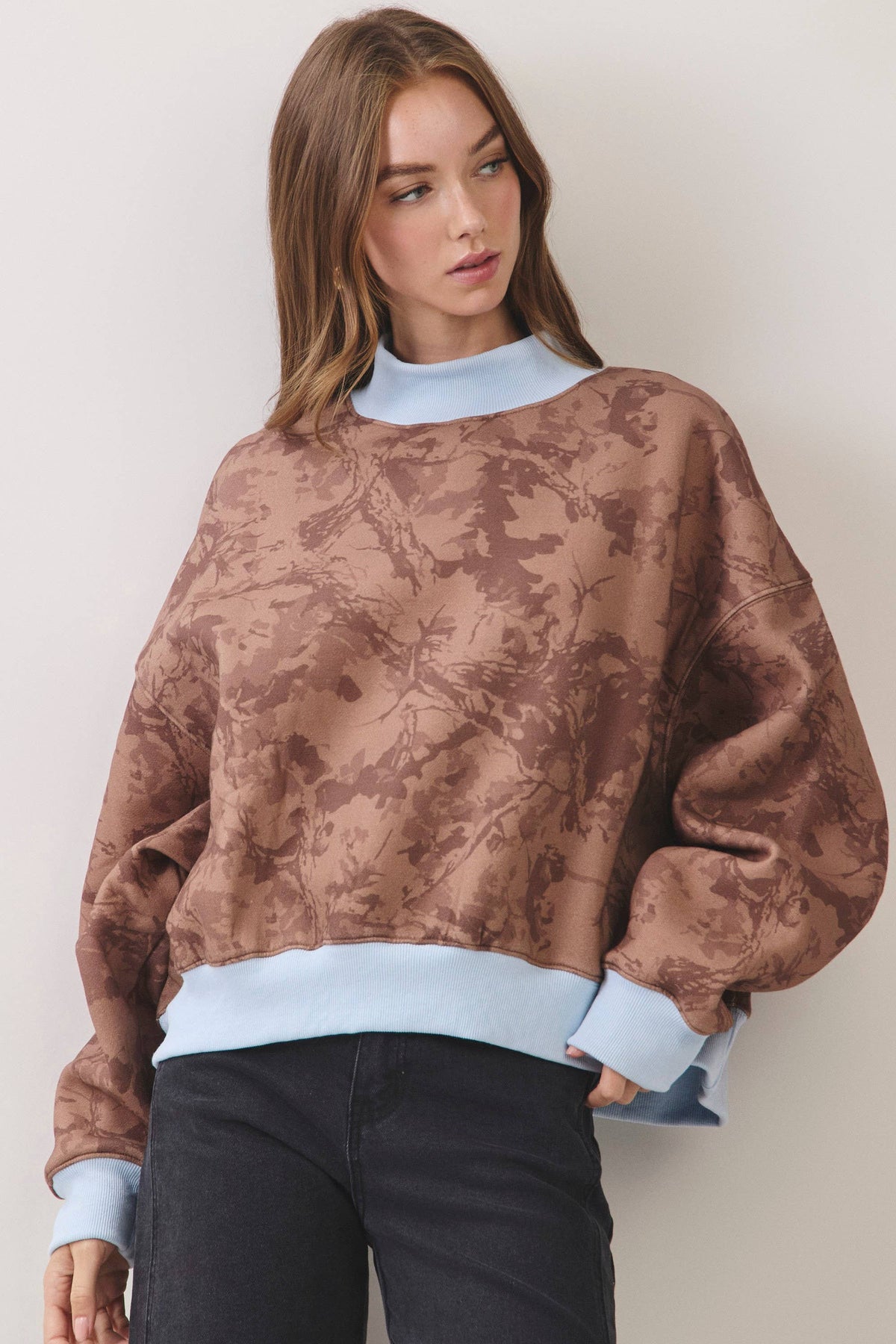 Contrast Mock Neck