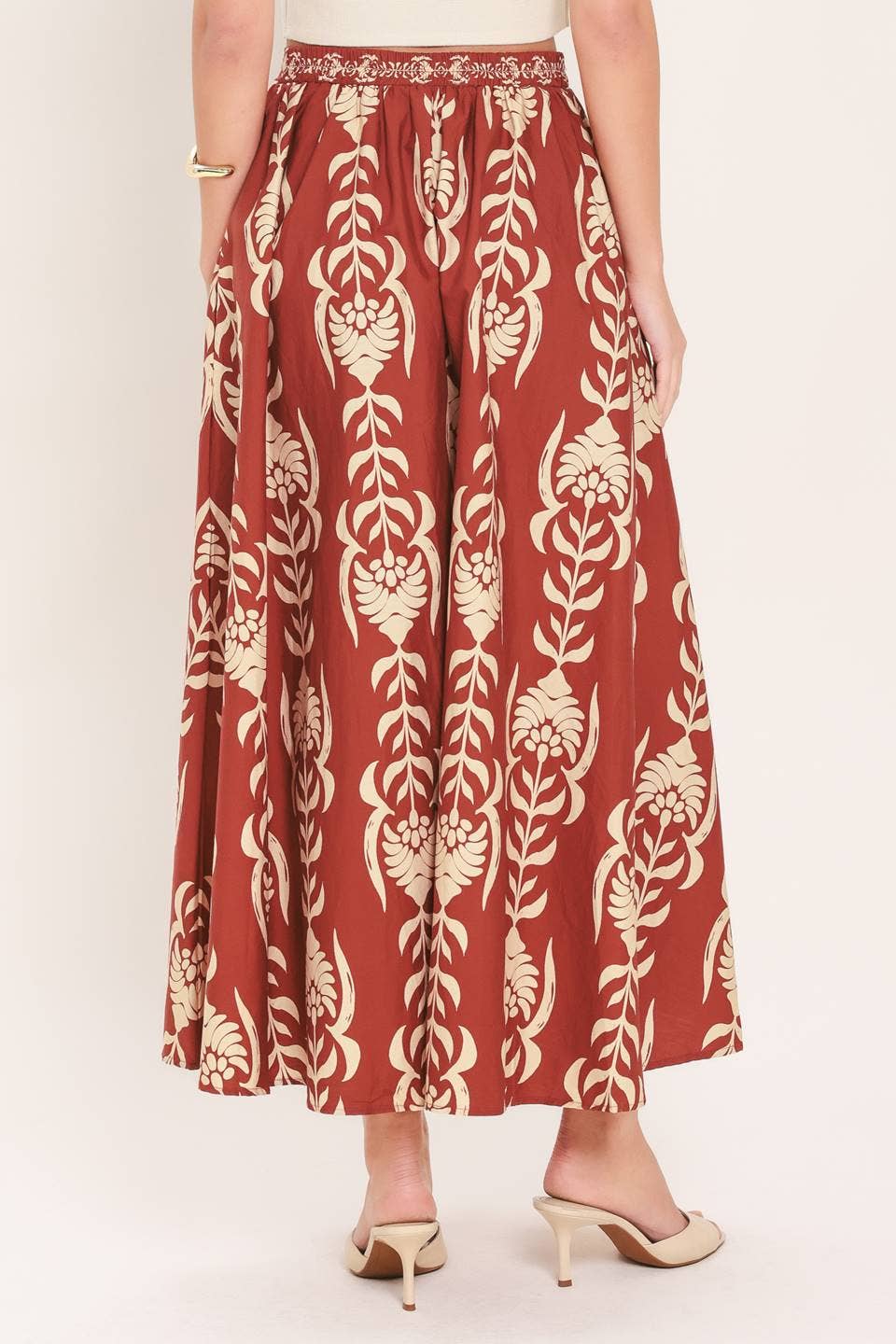 A printed woven ankle skirt