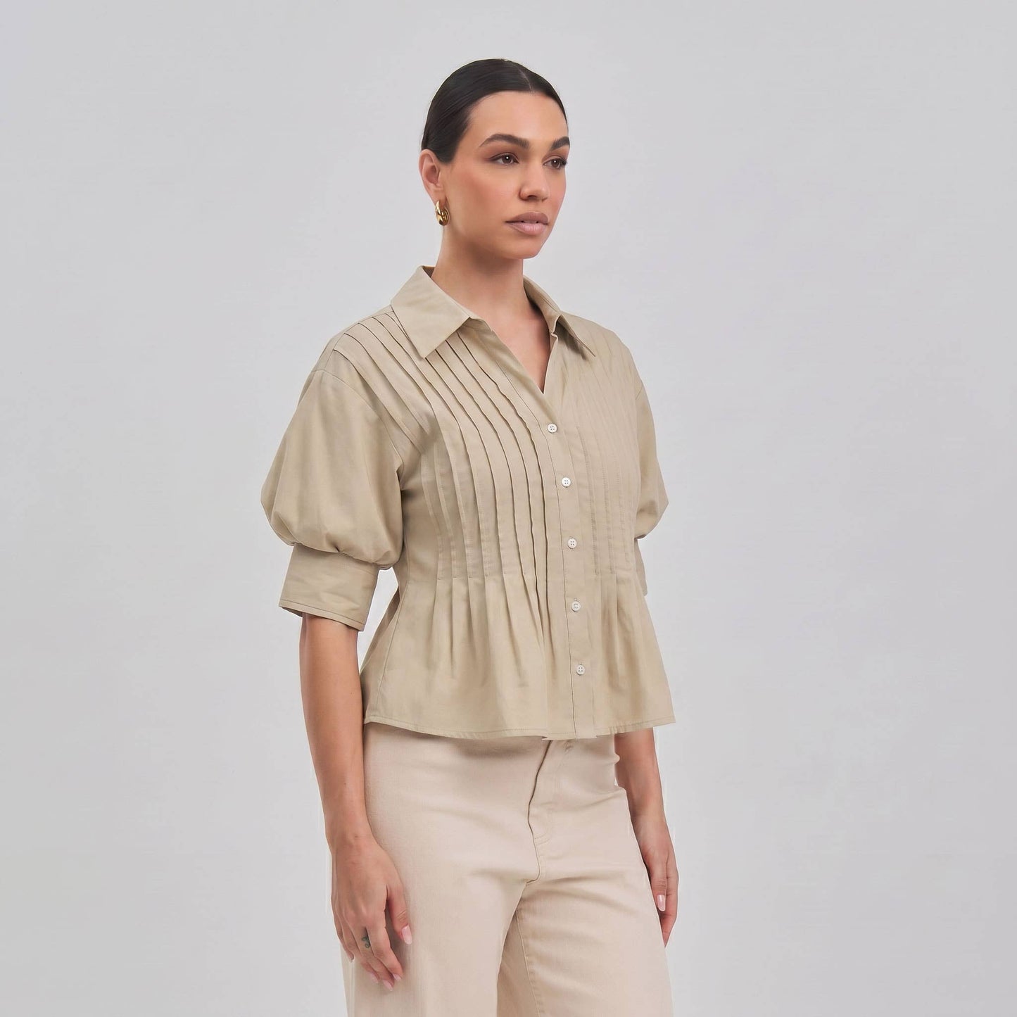 Short sleeve pinktuck shirt