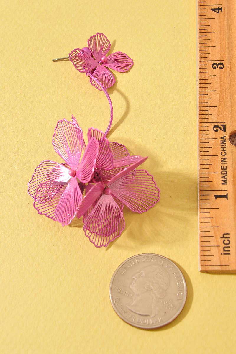 DOUBLE FLOWER METAL DANGLE EARRINGS