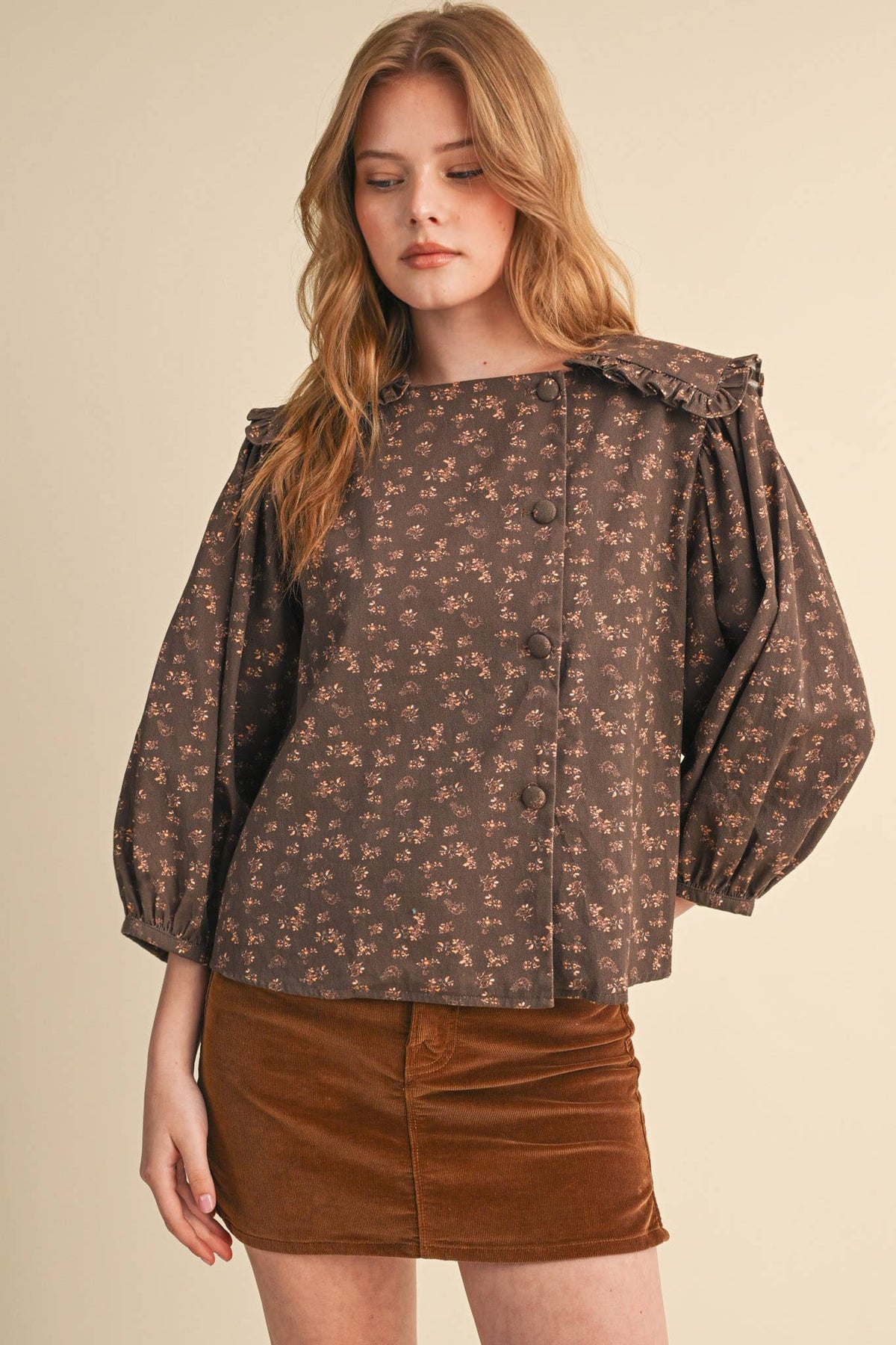 FLORAL TOP WITH RUFFLED SAILOR COLLAR