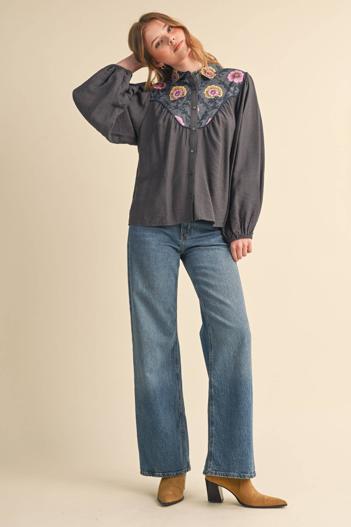 YOKE BUTTON UP TOP