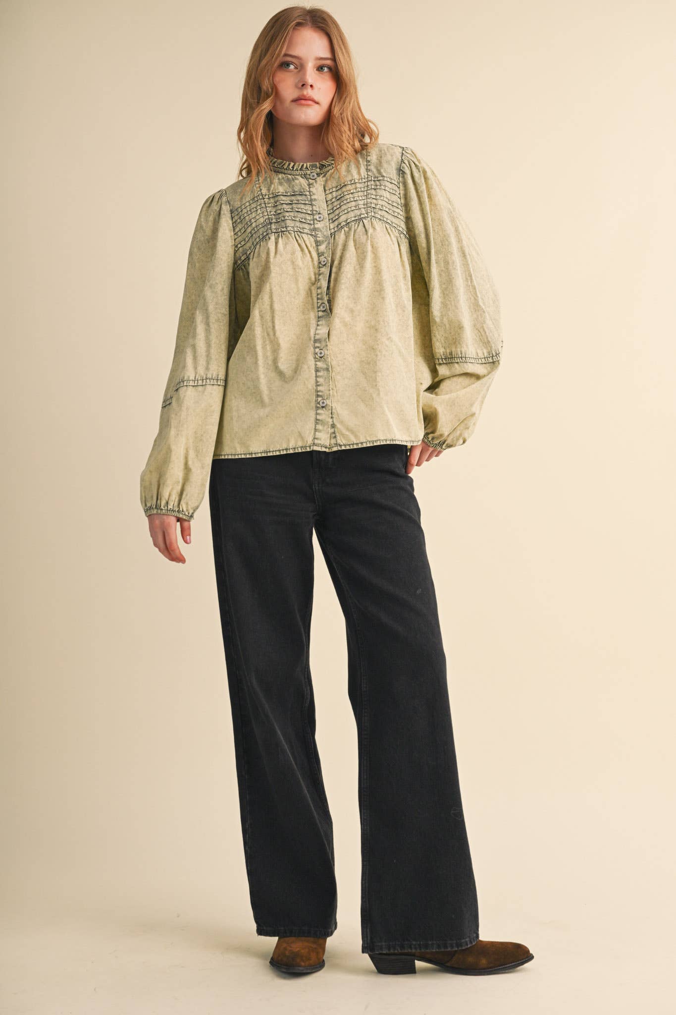 WASHED BUTTON TOP