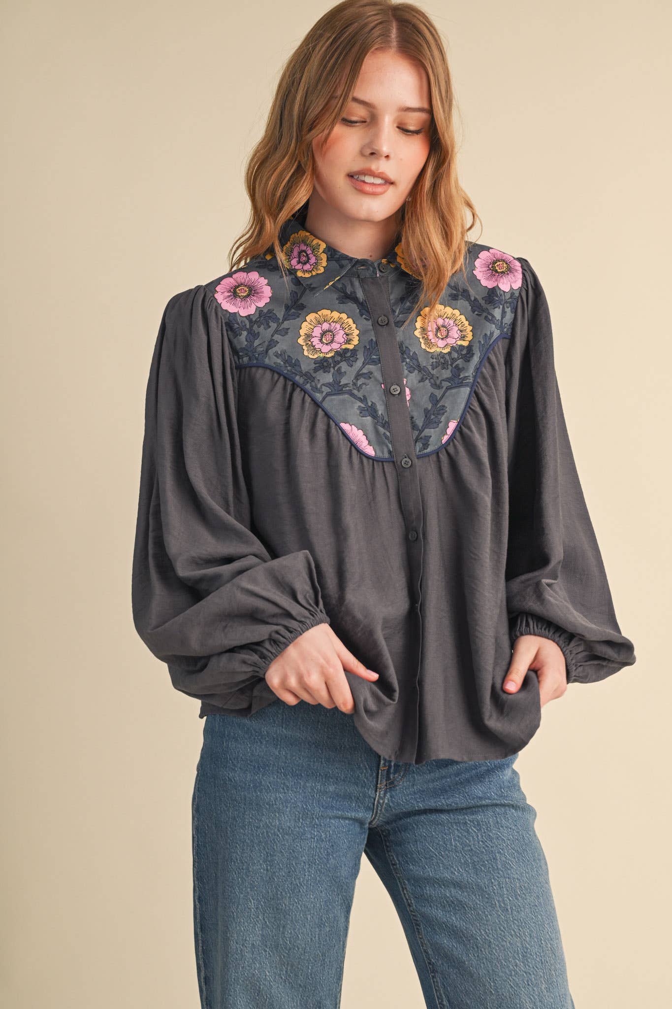 YOKE BUTTON UP TOP