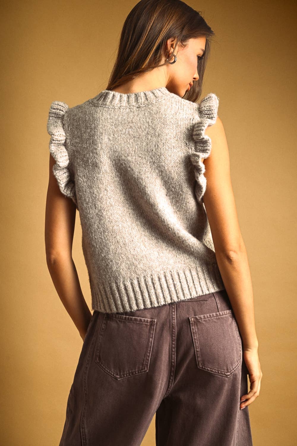 RUFFLE SWEATER TOP