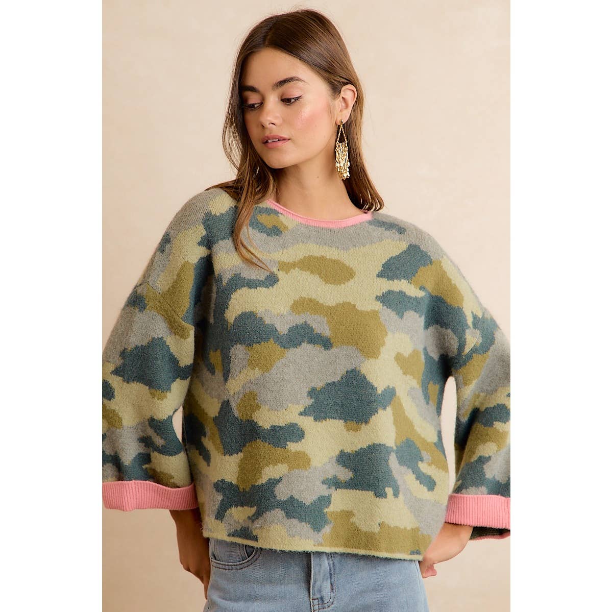 CAMO CONTRAST SWEATER