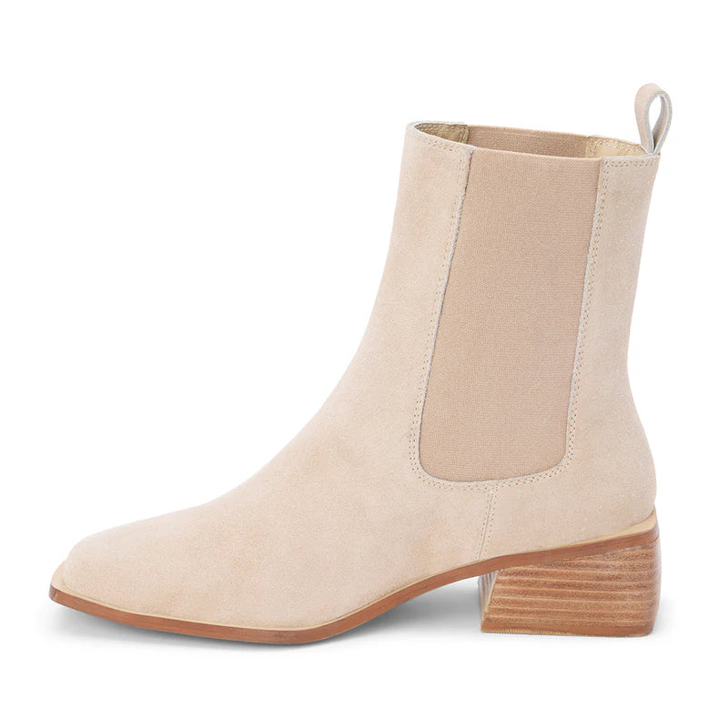 Effie Taupe