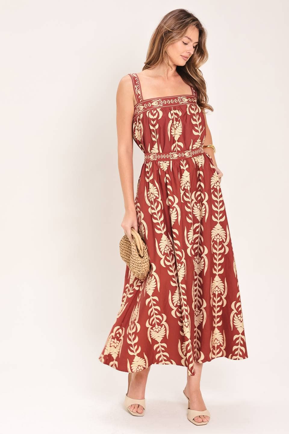 A printed woven ankle skirt