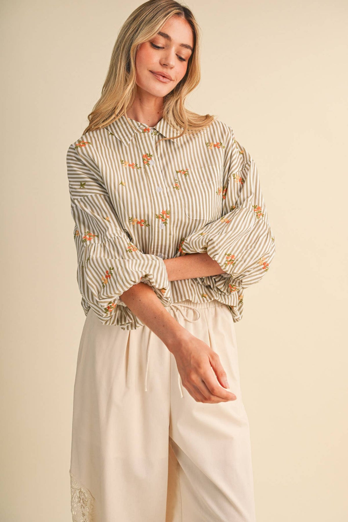 FLORAL BUBBLE SLEEVE TOP