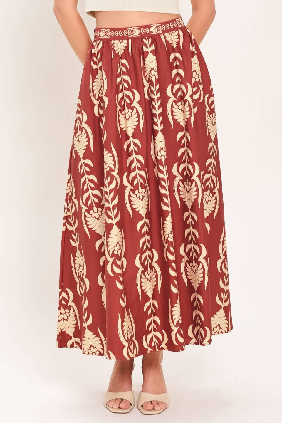 A printed woven ankle skirt