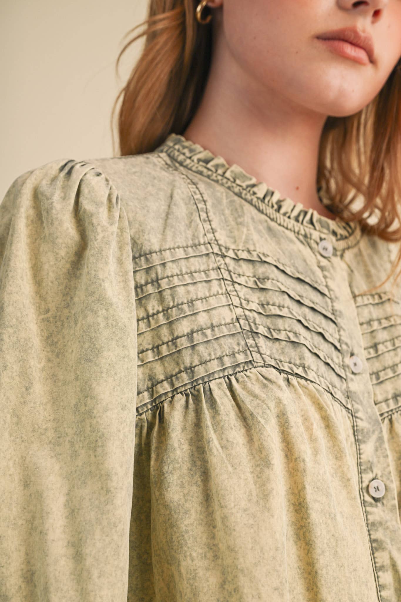 WASHED BUTTON TOP