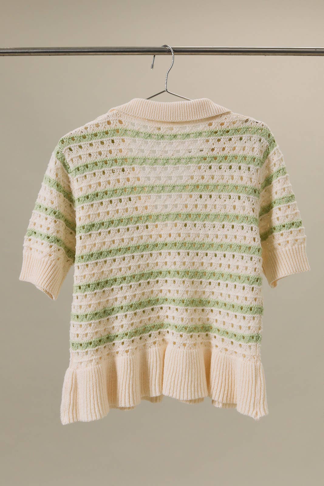 TWO-TONE KNIT WITH RUFFLE