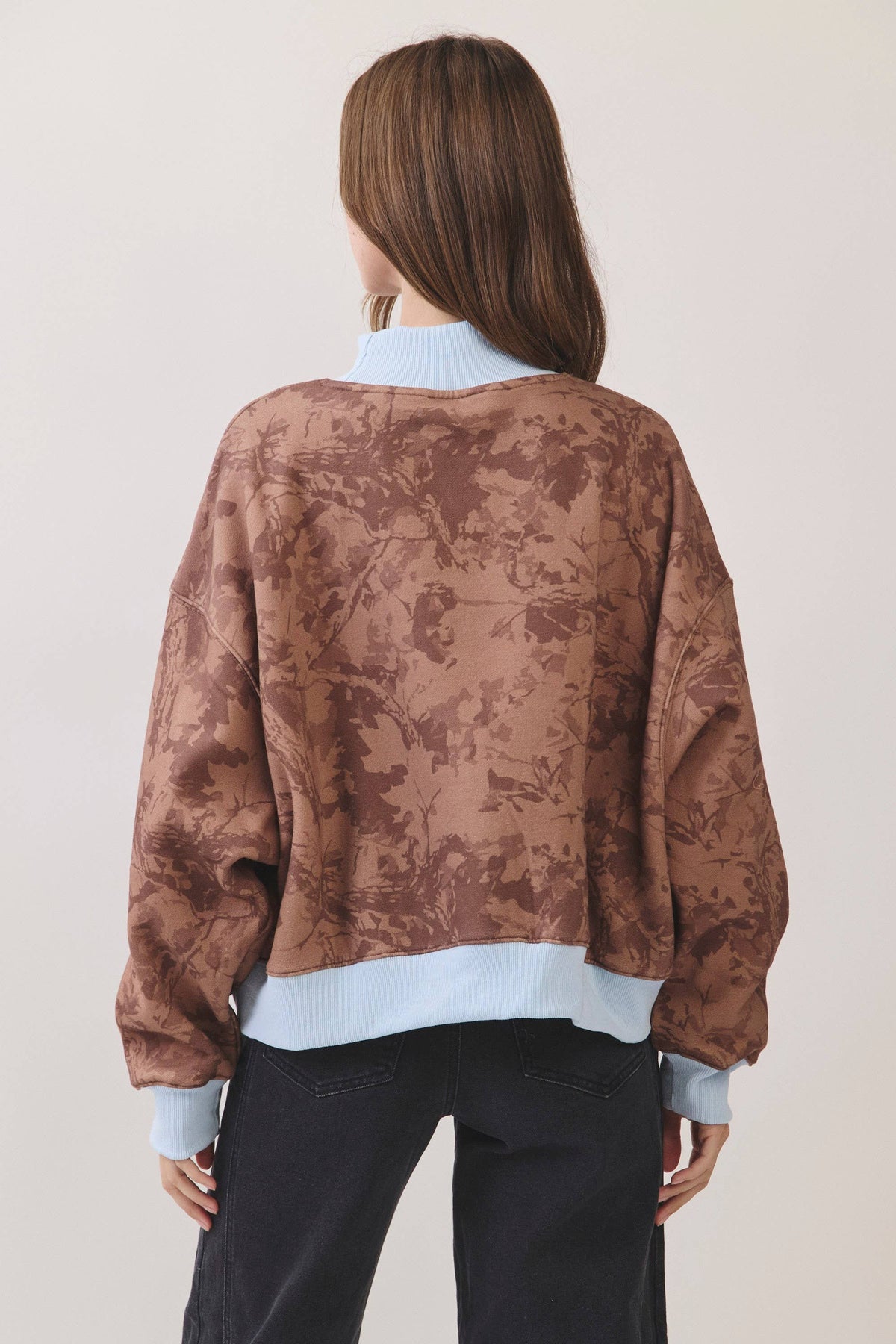 Contrast Mock Neck