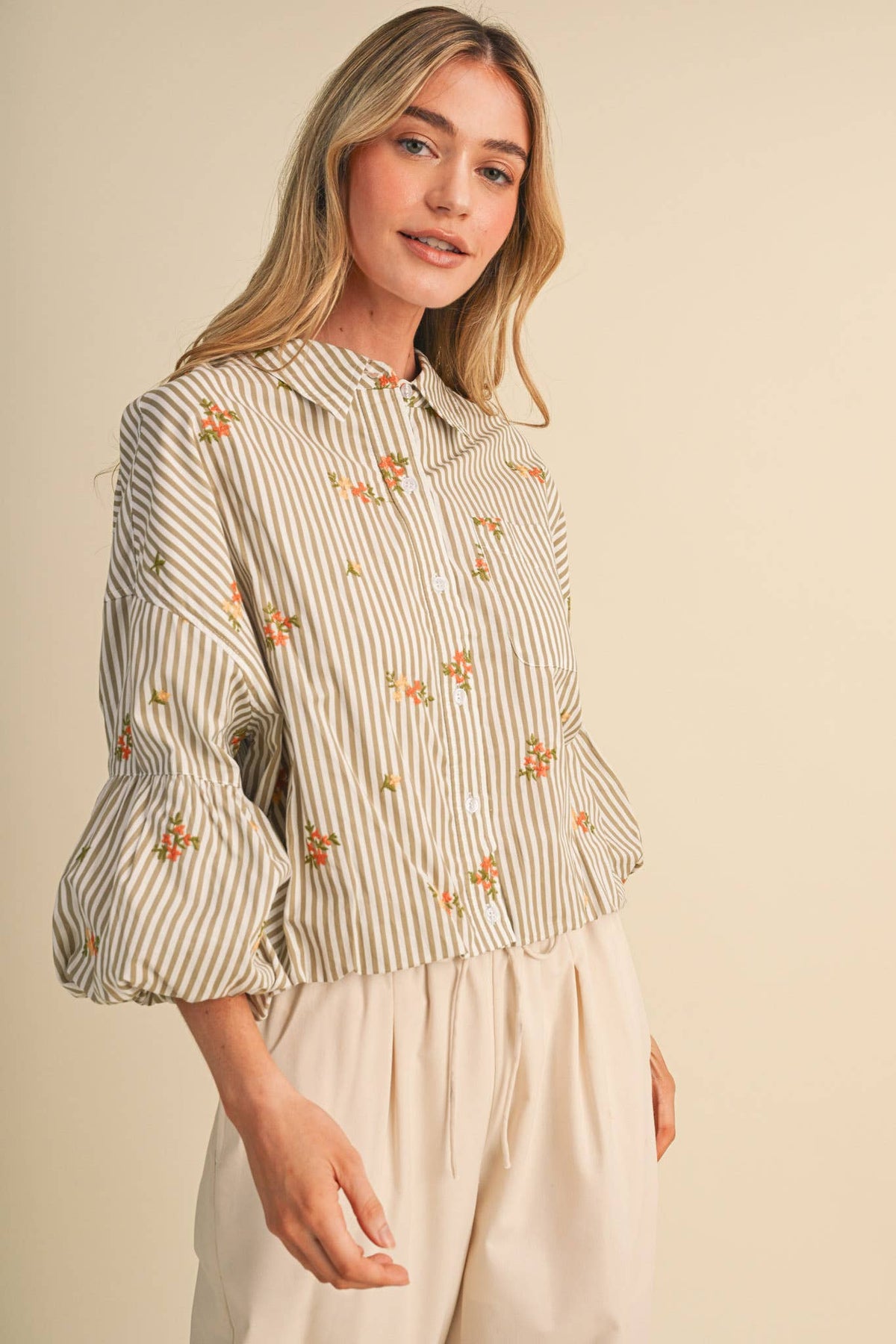 FLORAL BUBBLE SLEEVE TOP