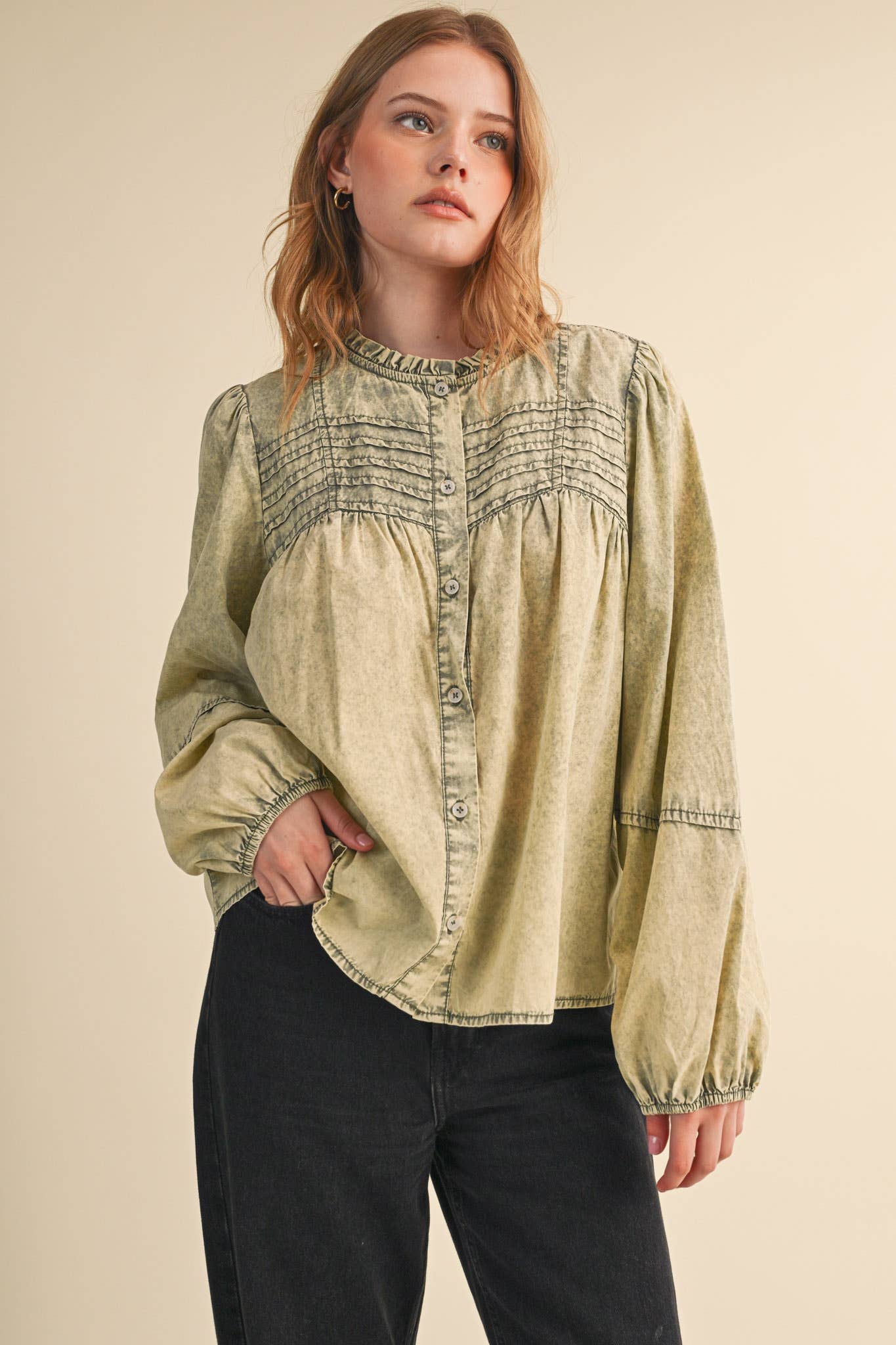 WASHED BUTTON TOP