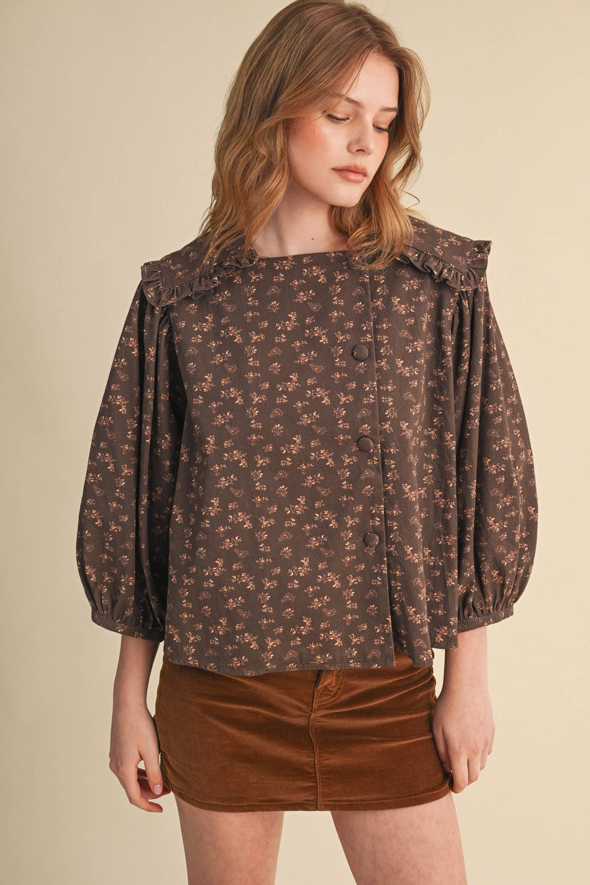 FLORAL TOP WITH RUFFLED SAILOR COLLAR