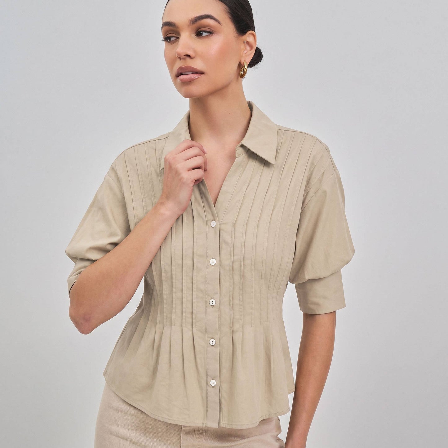 Short sleeve pinktuck shirt