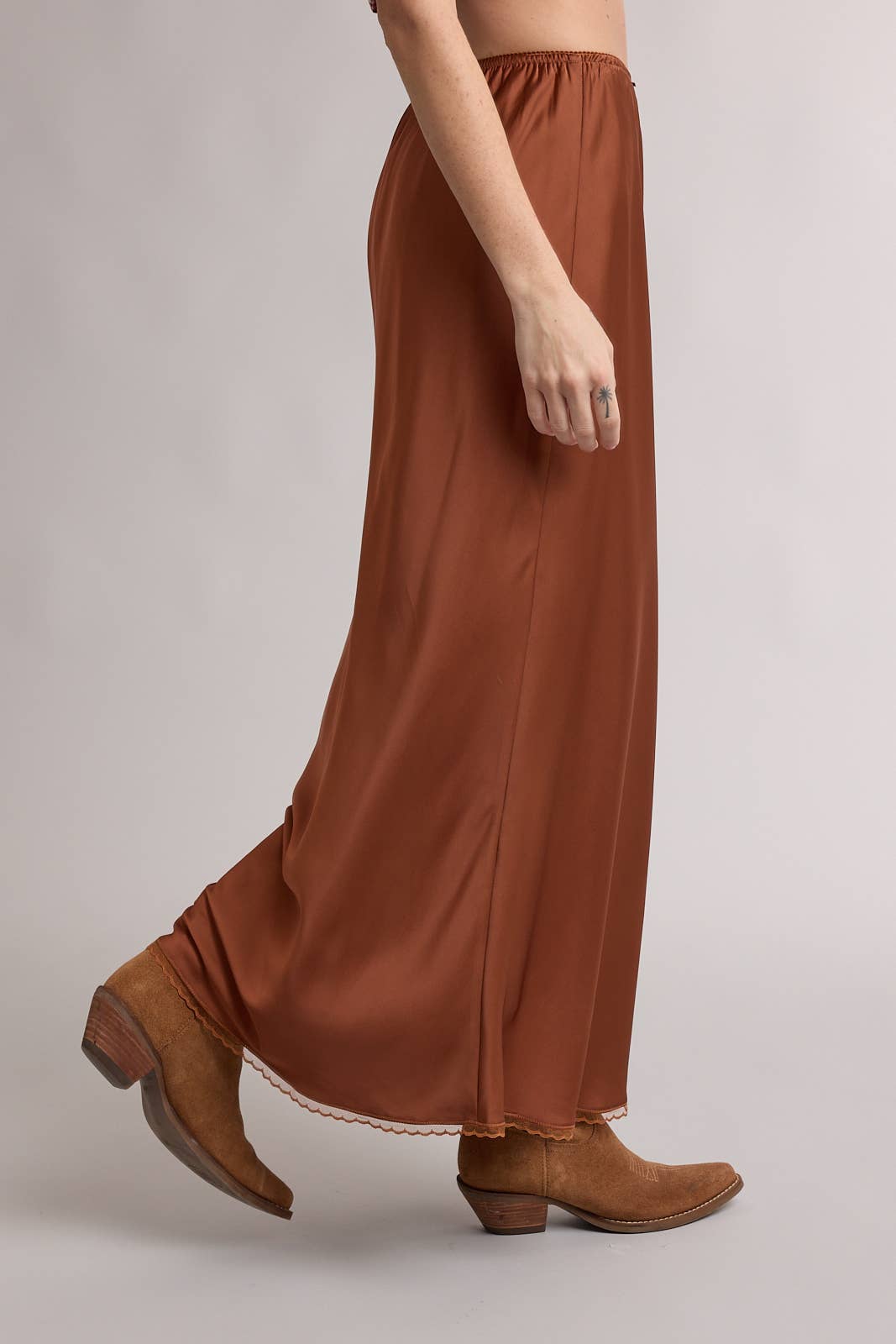 LACE TRIM MIDI