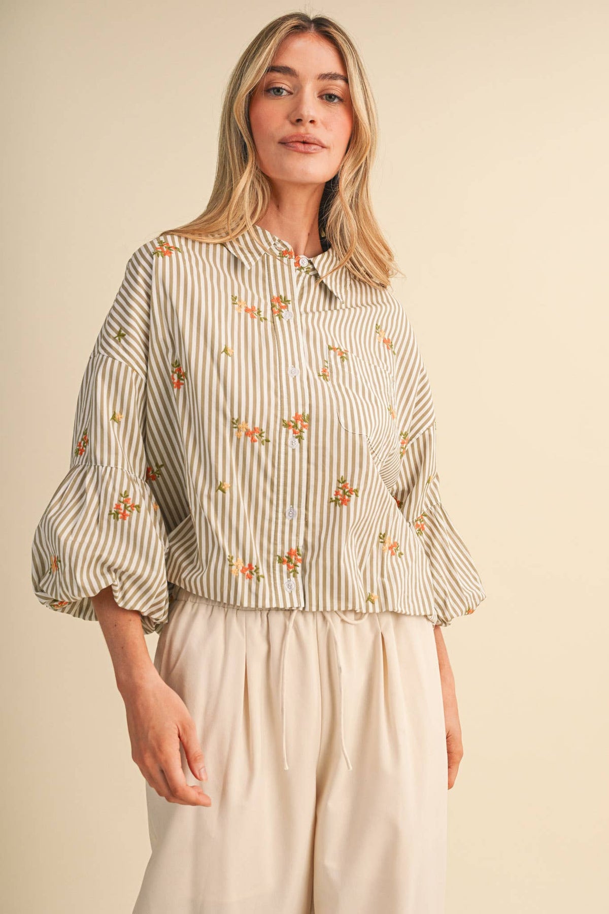 FLORAL BUBBLE SLEEVE TOP