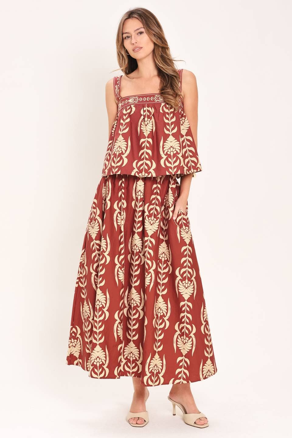 A printed woven ankle skirt