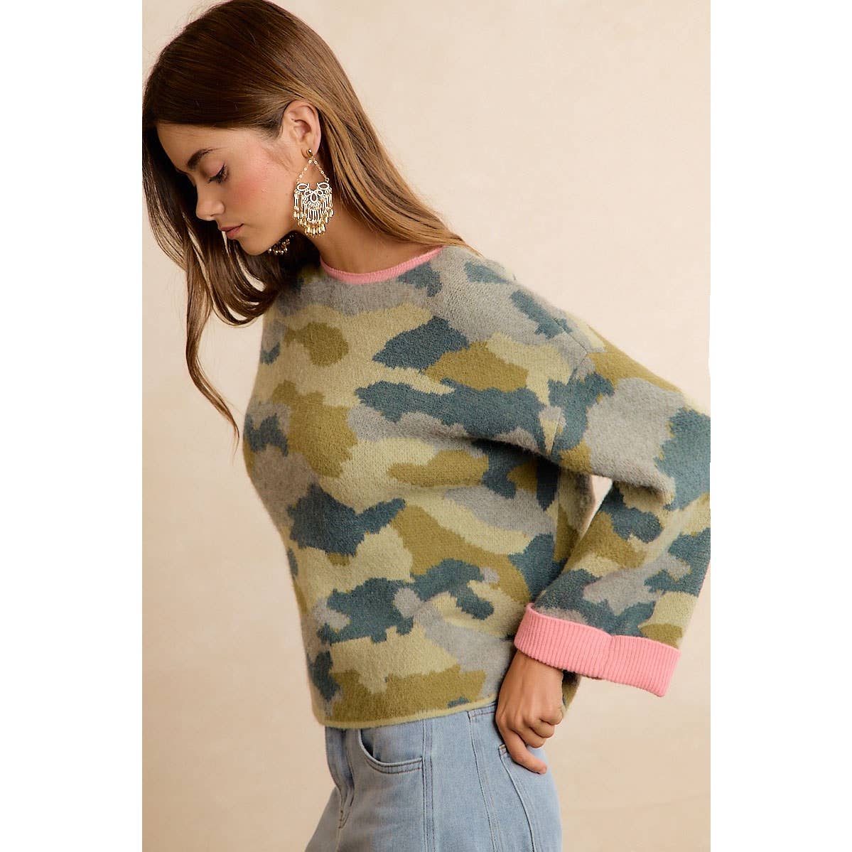 CAMO CONTRAST SWEATER