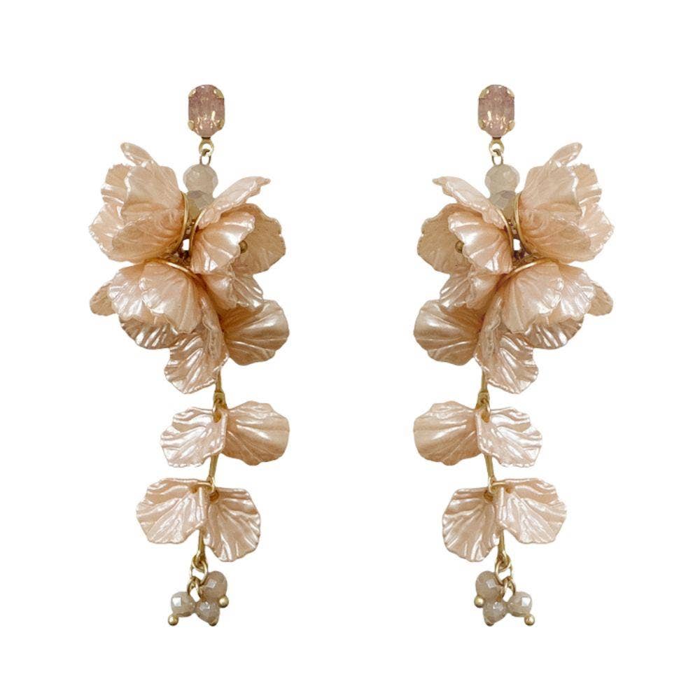 Flower Cluster Pearl Dangle Earring